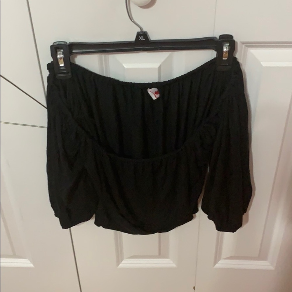 Black crop top